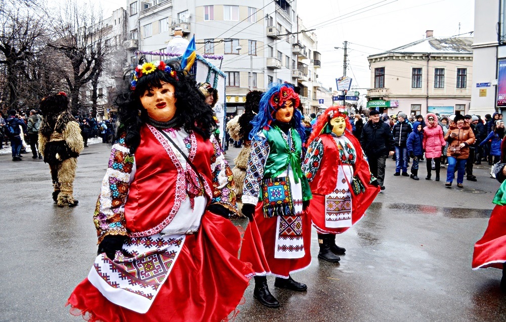 Новорічні українські традиції: свято Маланки та трансгендерність